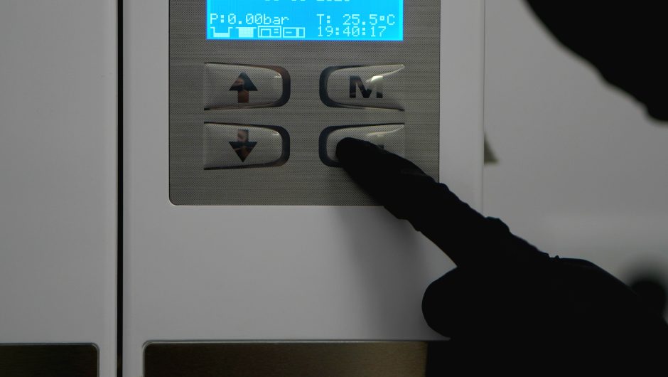 Avantajele manichiurii semipermanente și cum să o menții impecabilă mai mult timp